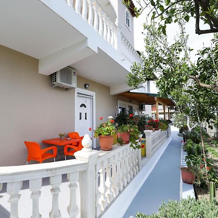 Guest House Narta Вльора Екстер'єр фото