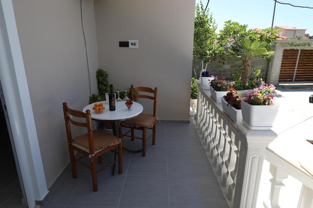 Guest House Narta Вльора Екстер'єр фото