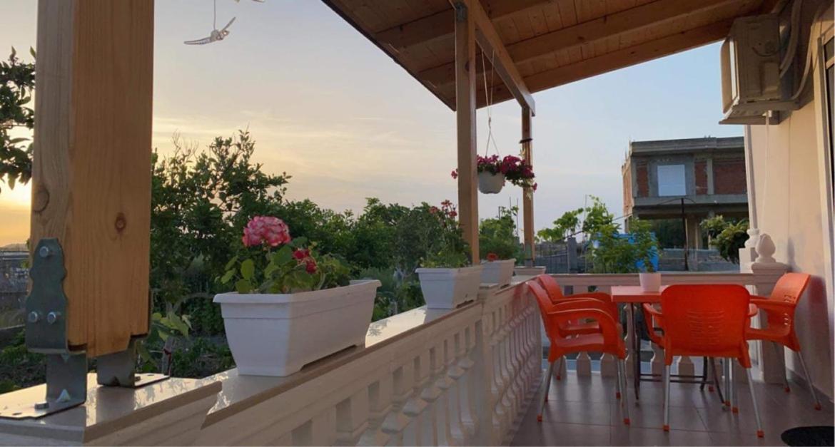 Guest House Narta Вльора Екстер'єр фото