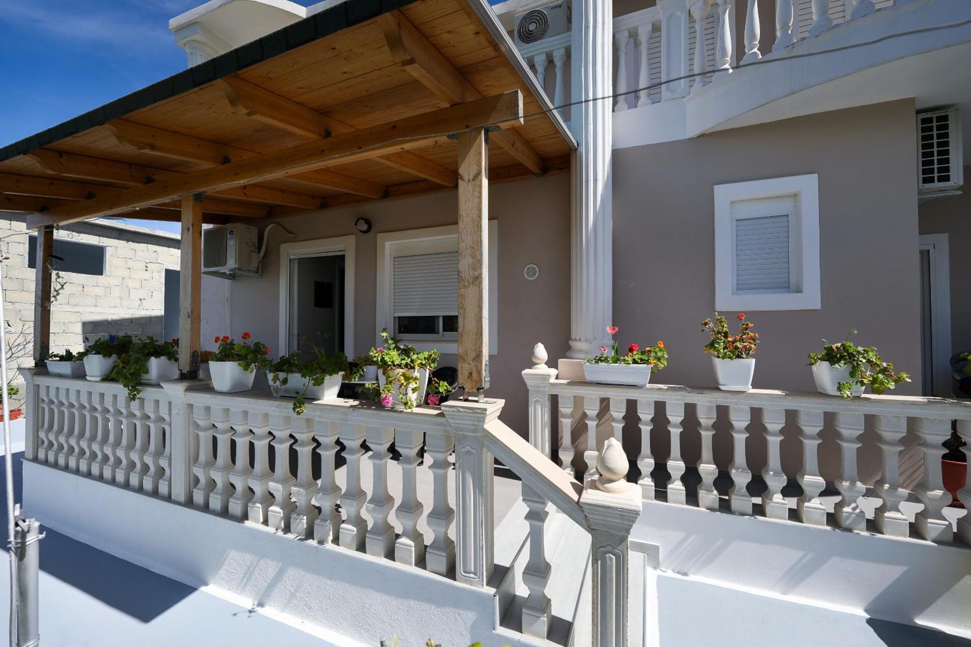 Guest House Narta Вльора Екстер'єр фото