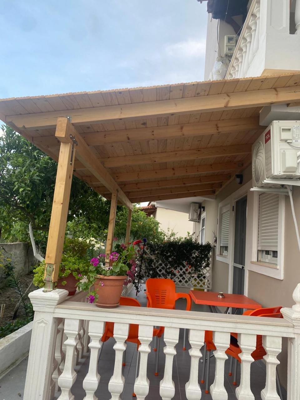 Guest House Narta Вльора Екстер'єр фото